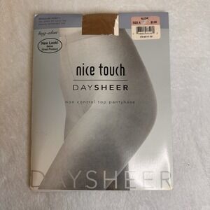 Vintage Nice Touch Sears Nude Size A DAYSHEER Non Control Top Pantyhose New